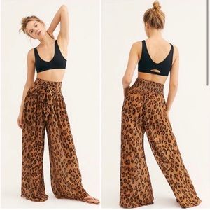 Free People wake up pants in leopard Medium M